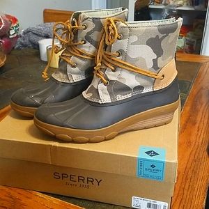 Sperry Saltwater wedge Tide Camo sz. 8.5 womens